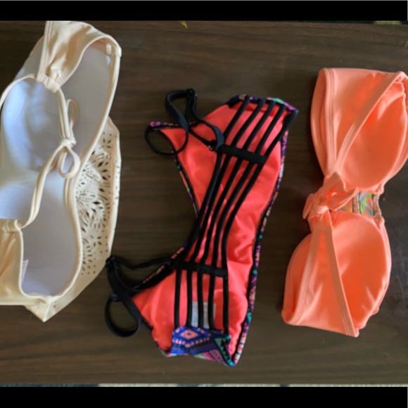 Lot of 3 bikini tops - Picture 2 of 5